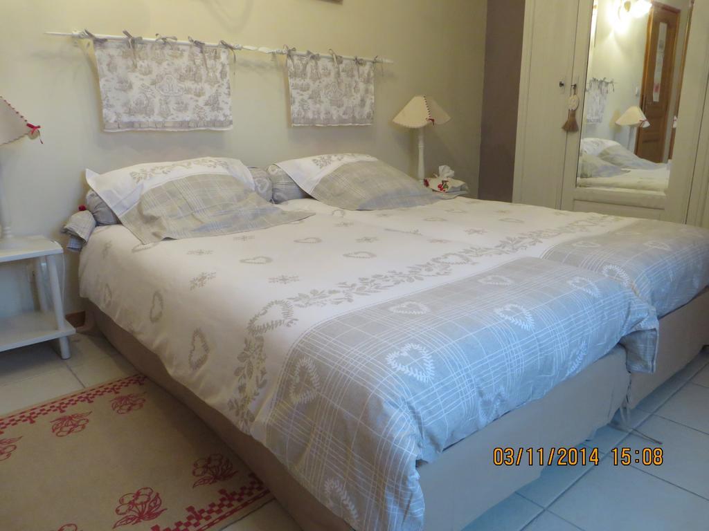 Chambres d'Hôtes Au Temps Des Cerises Jumièges Quarto foto