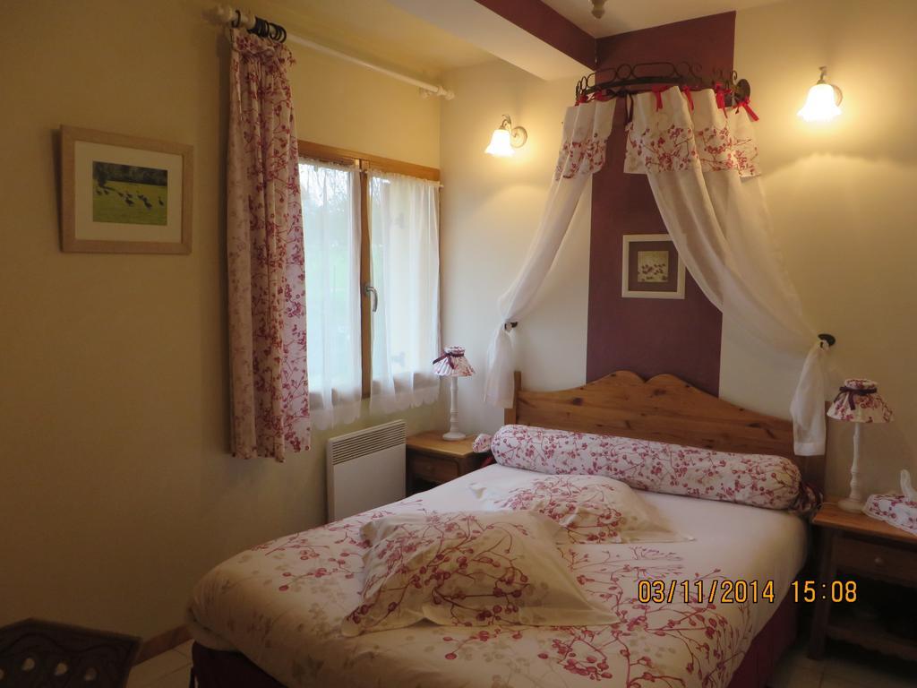 Chambres d'Hôtes Au Temps Des Cerises Jumièges Quarto foto